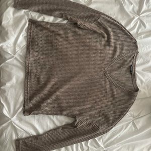 SHEIN v-neck tee/sweatshirt